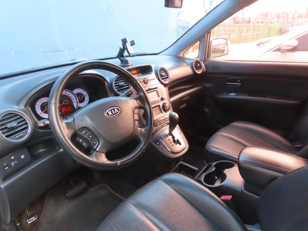 Kia Carens — miniaturë 16