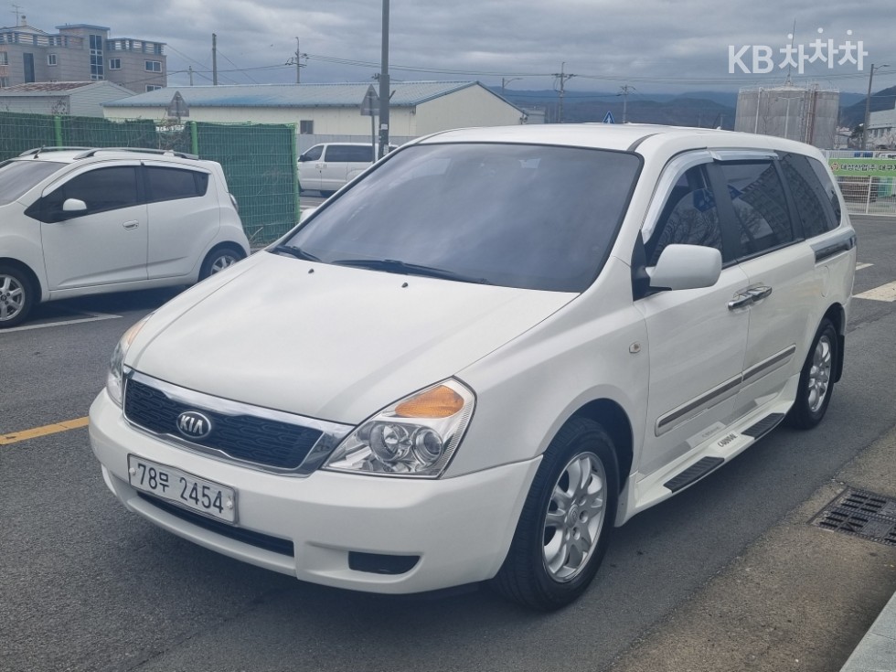 2008 kia grand carnival