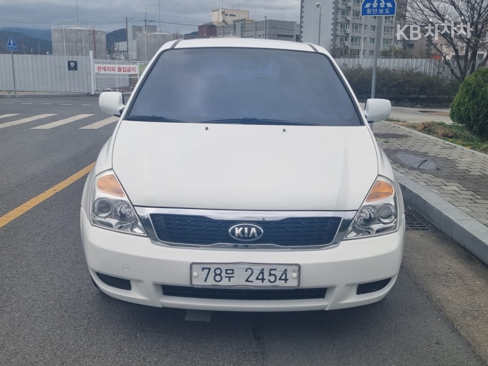 2008 - kia grand carnival