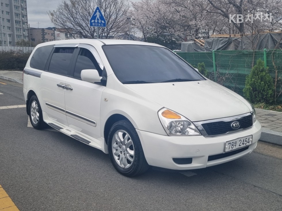 2008 - kia grand carnival