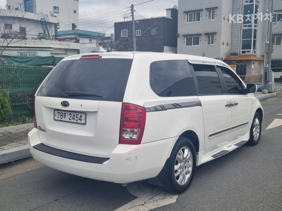 2008 - kia grand carnival
