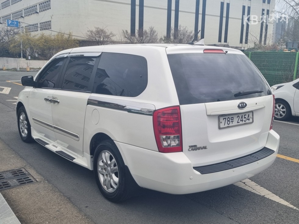 2008 - kia grand carnival