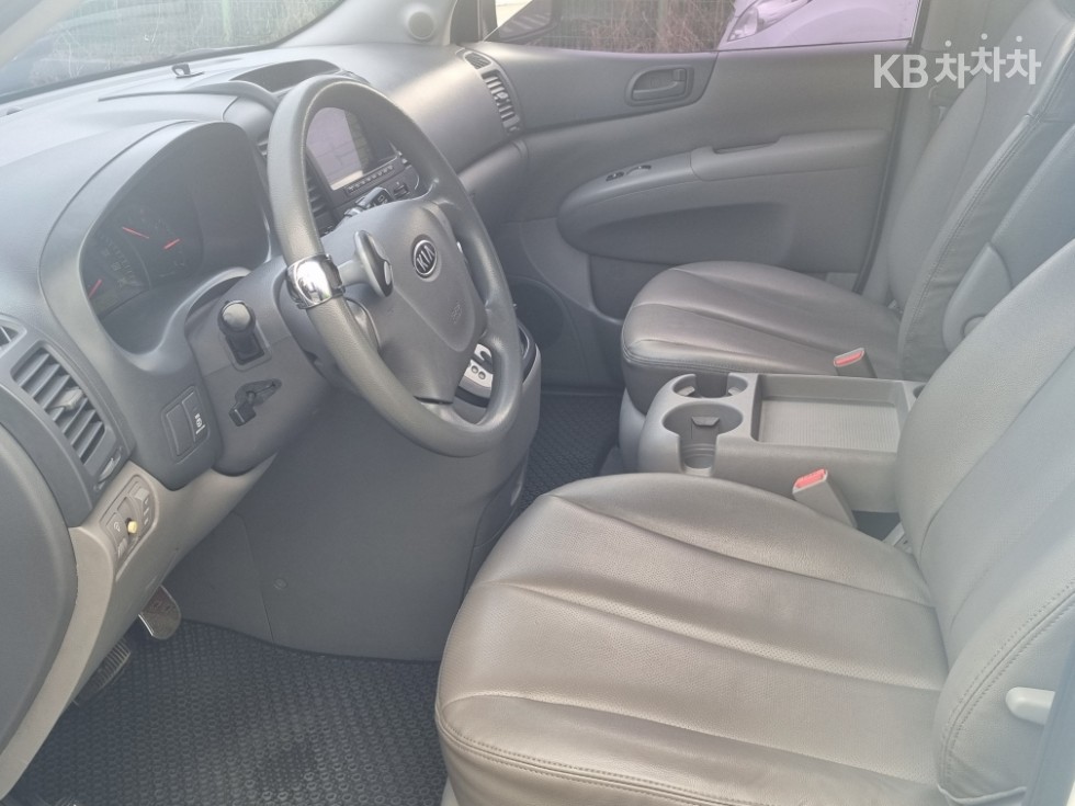 2008 - kia grand carnival