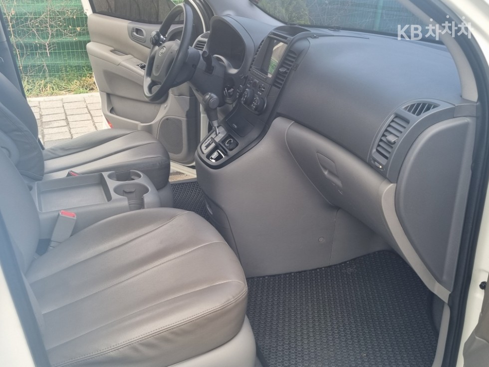 2008 - kia grand carnival