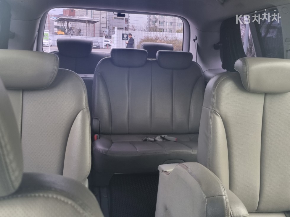 2008 - kia grand carnival