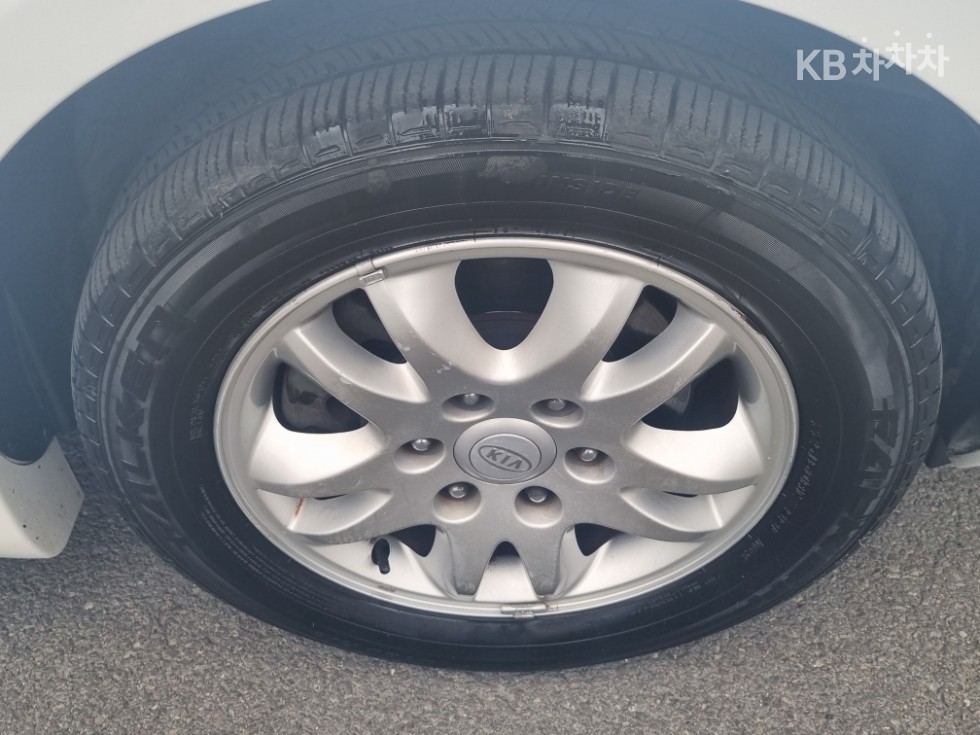 2008 - kia grand carnival