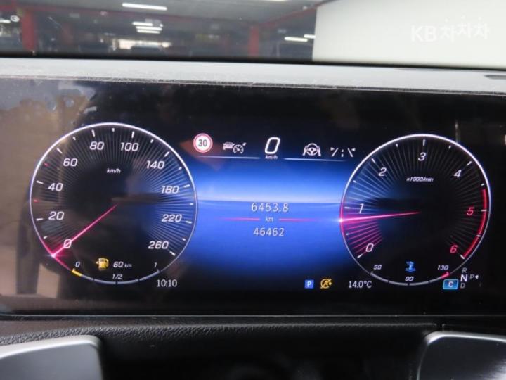 Mercedes-Benz GLB-Class X247 200d 10