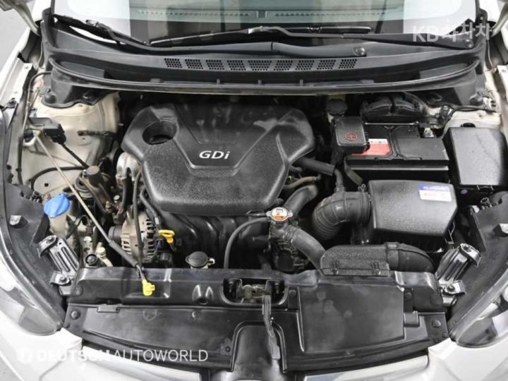 Hyundai Avante 1.6 GDi Smart Base Type 7