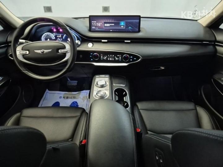 Genesis GV70 Diesel 2.2 2WD 8