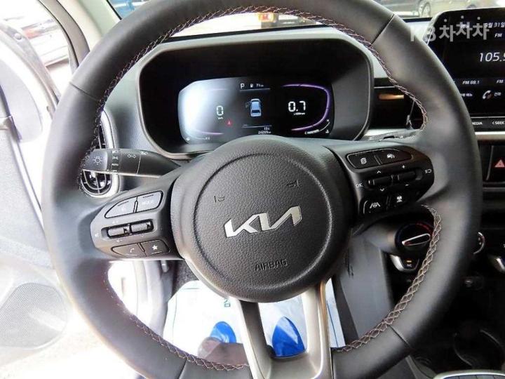 Kia Morning JA 1.0 Gasoline Prestige 9