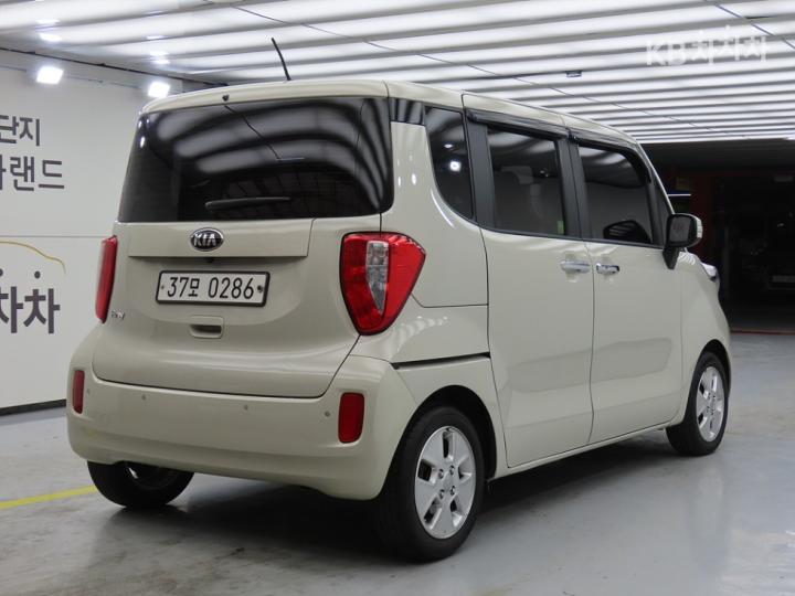 Kia Ray 1.0 Gasoline Luxury 5
