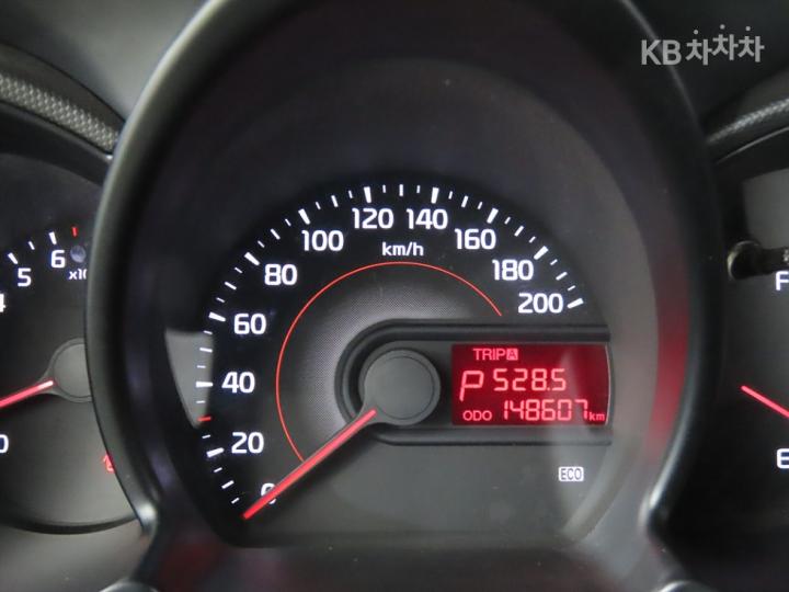 Kia Ray 1.0 Gasoline Luxury 10