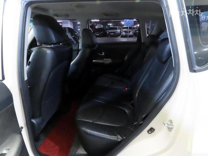 Kia Soul 1.6 GDI Luxury Base Type 8