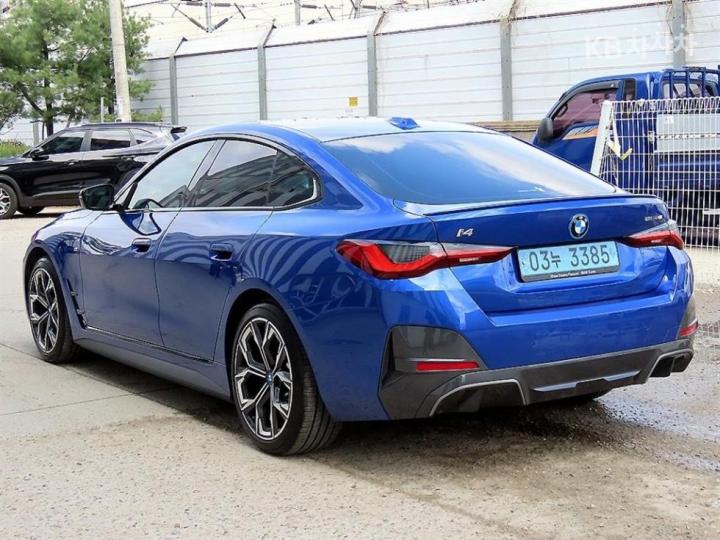 BMW i4 eDrive40 M Sport Pro 4