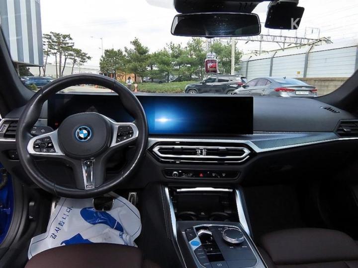 BMW i4 eDrive40 M Sport Pro 8