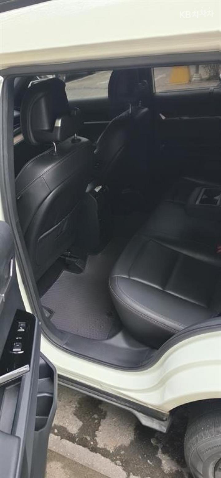 KG Mobility (Ssangyong) Torres J100 Gasoline Turbo 1.5 AWD Black Edition 8