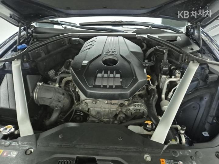 Genesis G70 2.0T Sport Package 6