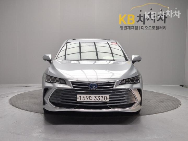 Toyota Avalon 2.5 Hybrid 3