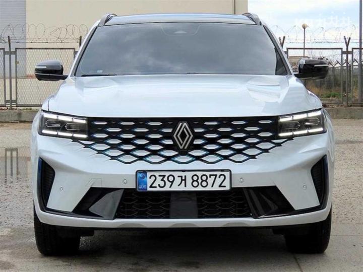 Renault Koleos E-Tech Hybrid Iconic