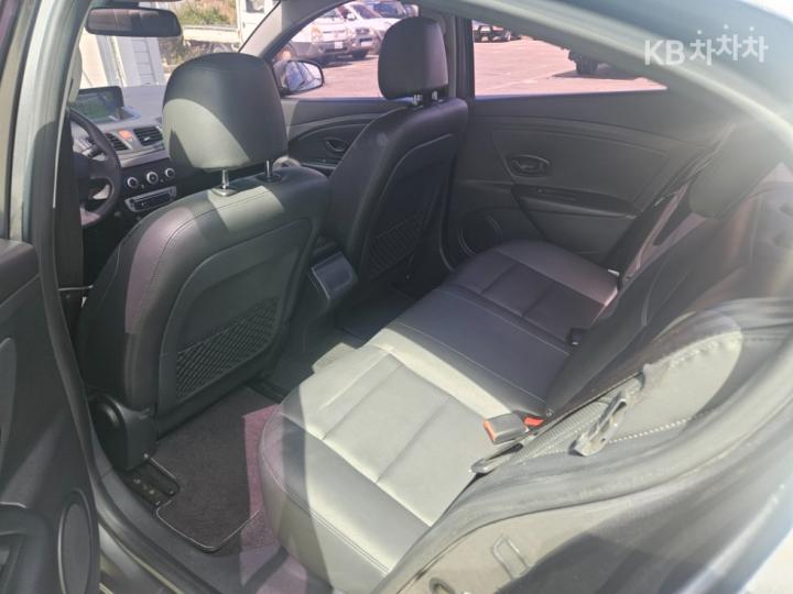 Renault SM3 Neo SE Base Type 9