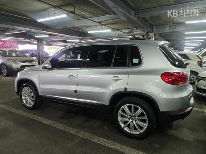 Volkswagen Tiguan New 2.0 TDI Premium 5N 7