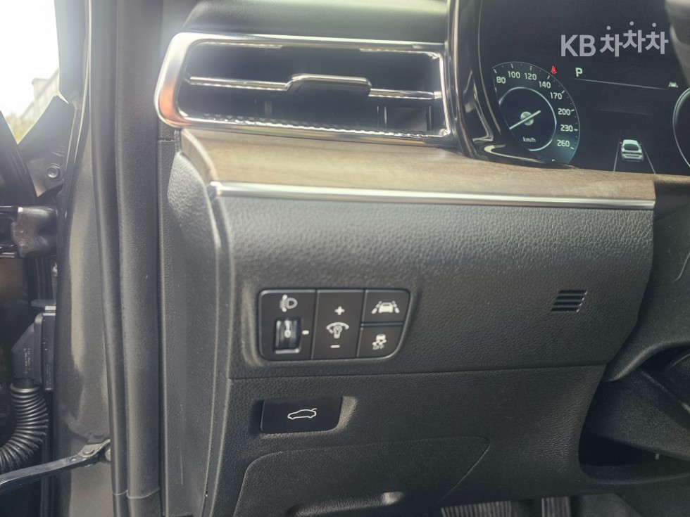 2020 - kia k5