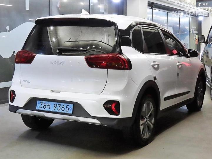 Kia Niro Plus EV Air 5