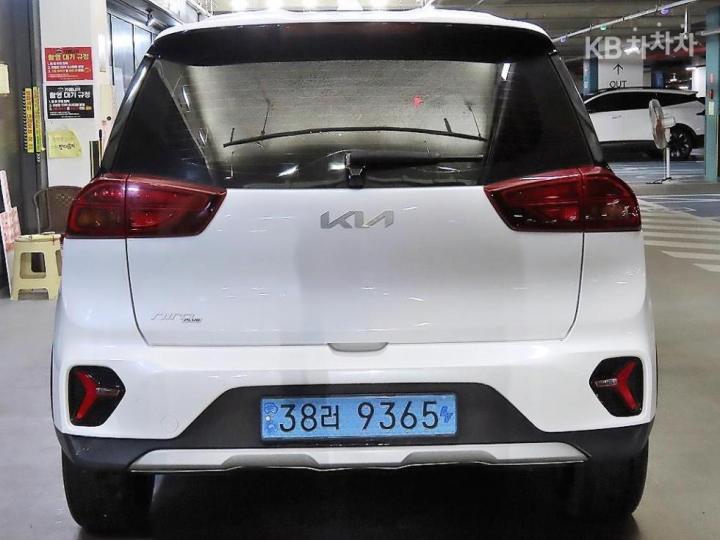 Kia Niro Plus EV Air 6