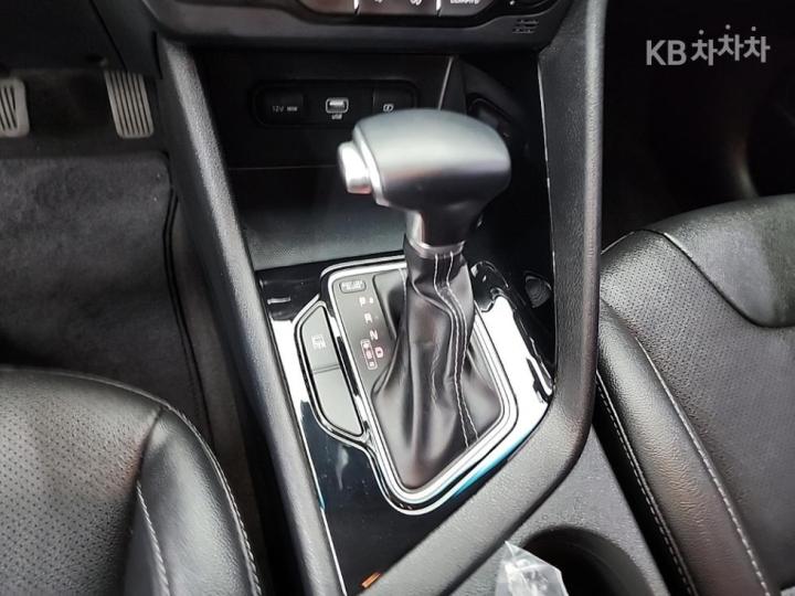 Kia Niro 1.6 HEV Prestige 9