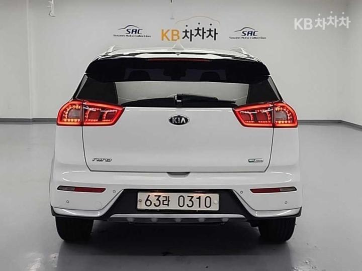 Kia Niro 1.6 Prestige 4
