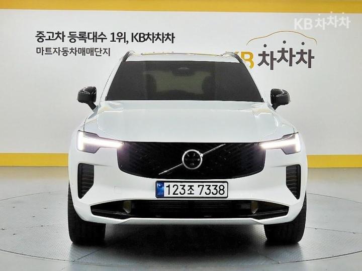 Volvo XC90 PHEV T8 — foto 1