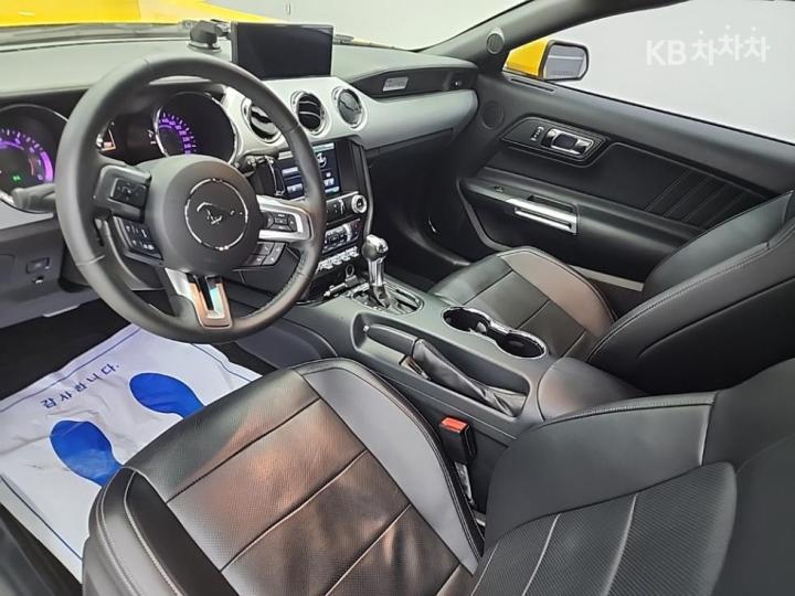 Ford Mustang Convertible Premium 8