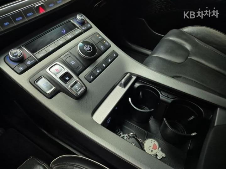 Hyundai Palisade 3.8 Gasoline Prestige 9