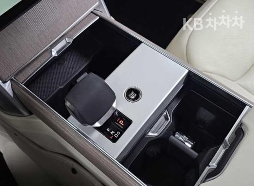 Land Rover Range Rover L460 P530 Autobiography LWB 10