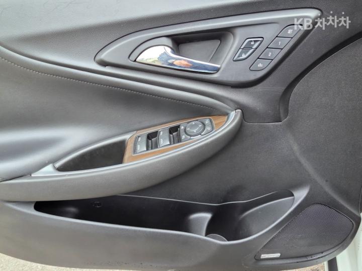 Chevrolet Malibu 1.5 Turbo LTZ 10