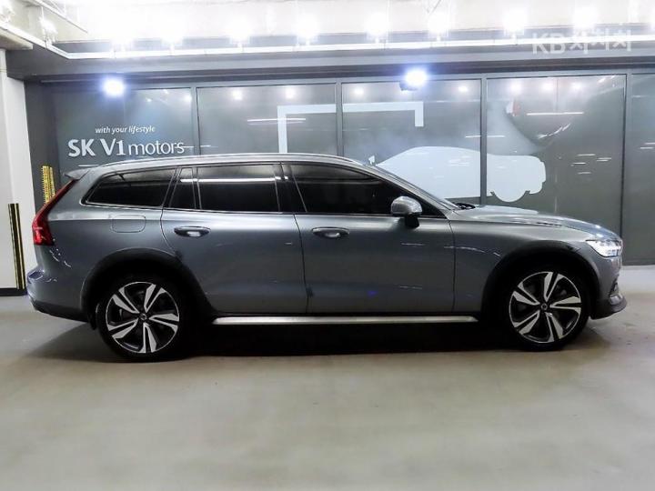 Volvo V60 CC T5 AWD Pro 4