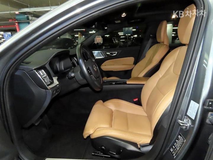 Volvo V60 CC T5 AWD Pro 7