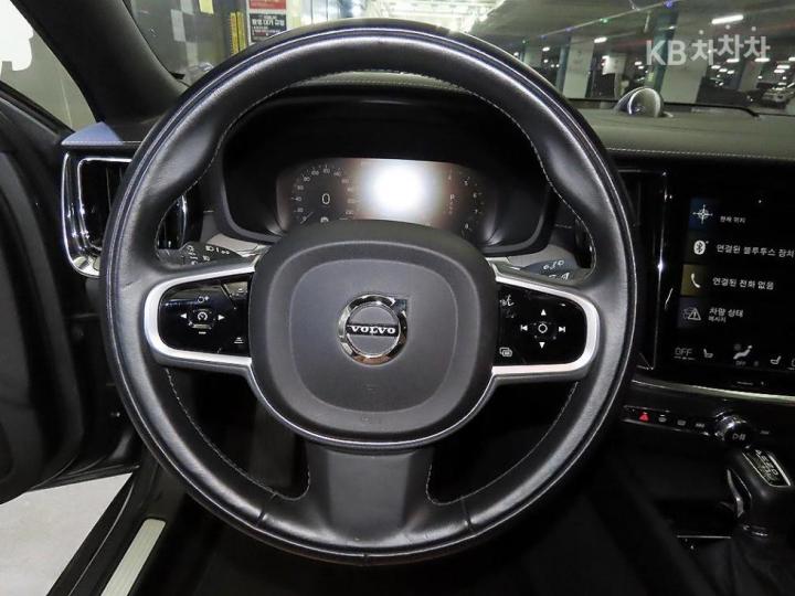 Volvo V60 CC T5 AWD Pro 9