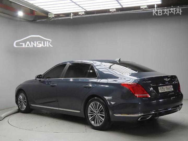 Genesis EQ900 3.8 GDI AWD Luxury 4