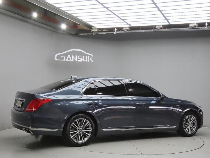 Genesis EQ900 3.8 GDI AWD Luxury 5