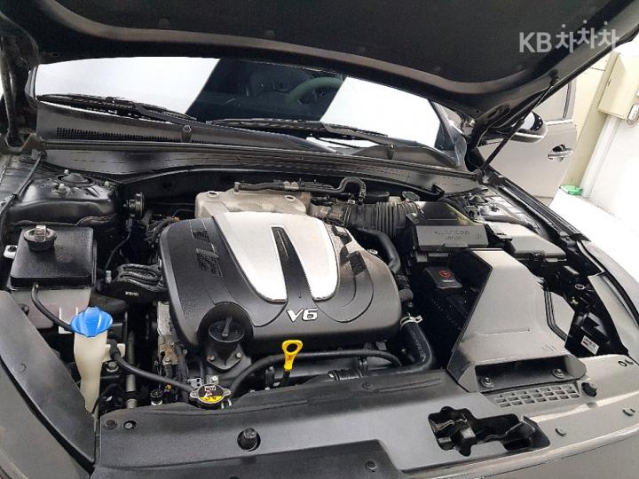 Kia K7 3.0 LPI Luxury 7