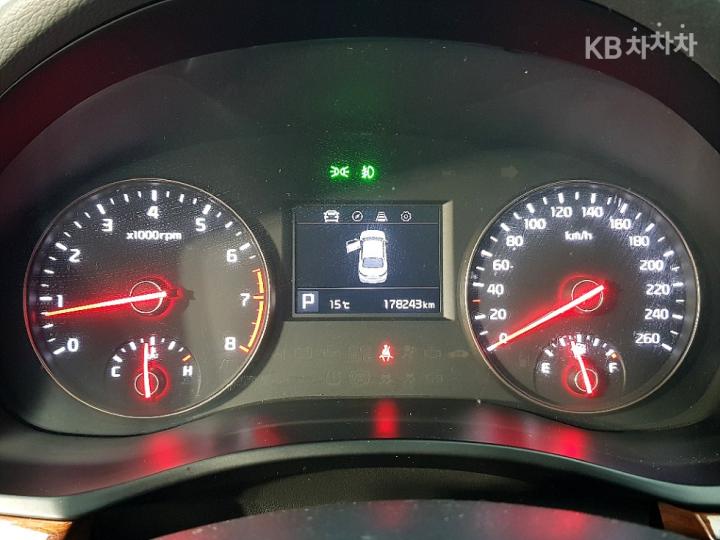 Kia K7 3.0 LPI Luxury 8