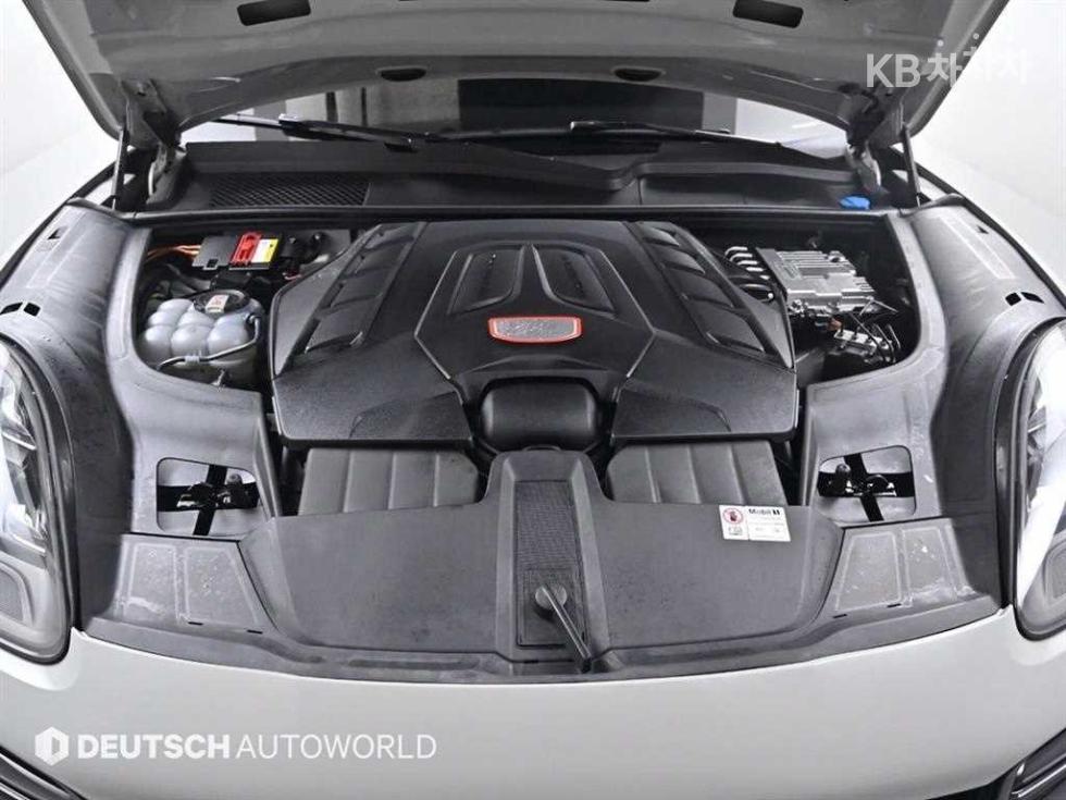 Porsche Cayenne — miniaturë 6