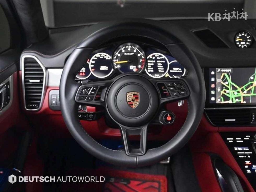 Porsche Cayenne — miniaturë 13