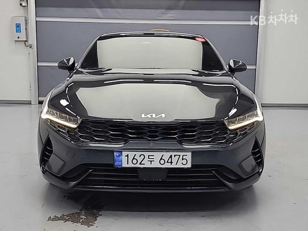 2022 - kia k5