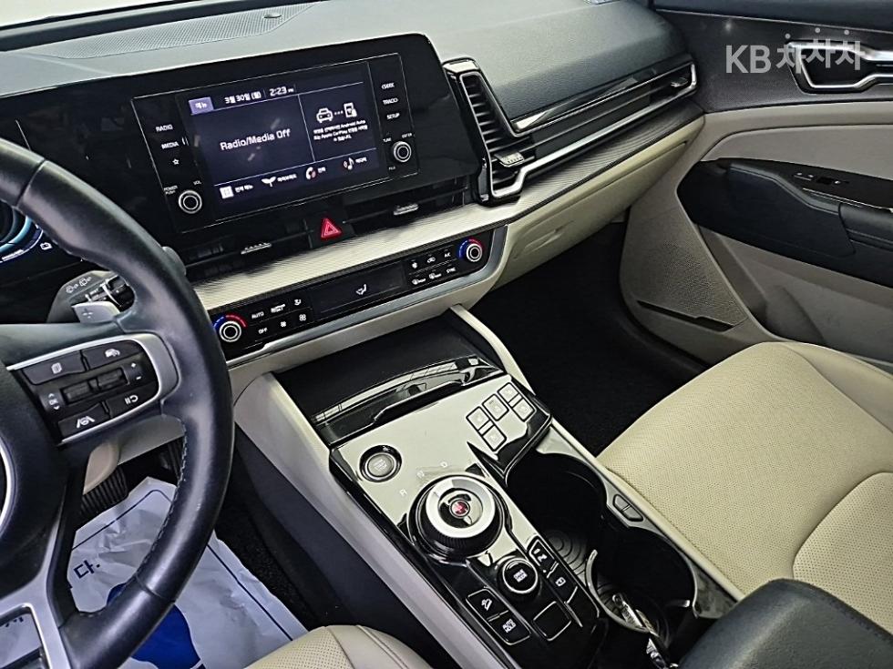 2022 - kia sportage