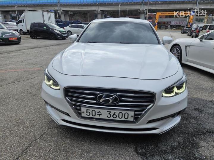 Hyundai Grandeur IG Hybrid Exclusive Base Type