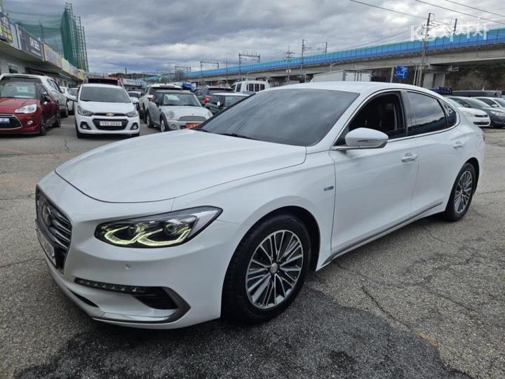 Hyundai Grandeur IG Hybrid Exclusive Base Type 9