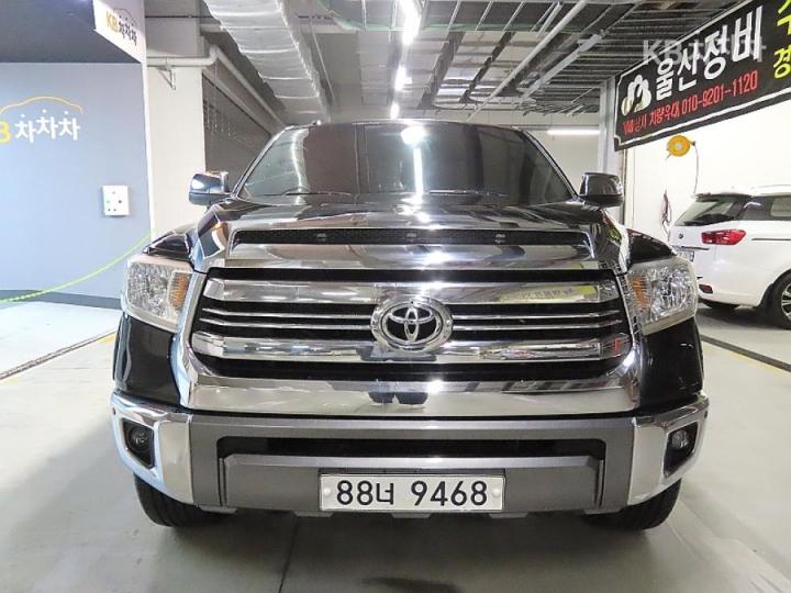 Toyota Tundra 5.7 4WD 4