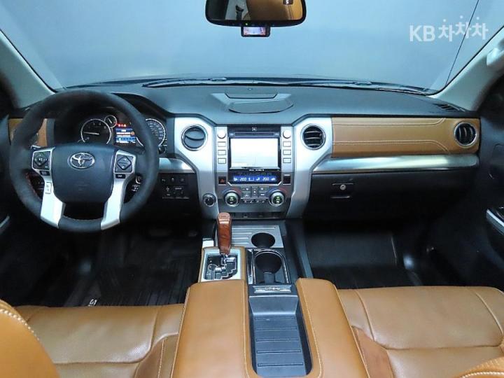 Toyota Tundra 5.7 4WD 7